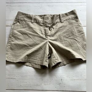 Ann Taylor Khaki Flat Front Short Size 10 Preppy Classic Tan Chino Summer